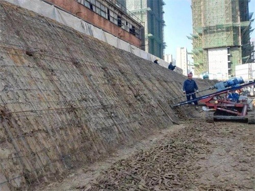 田家庵建筑边坡支护